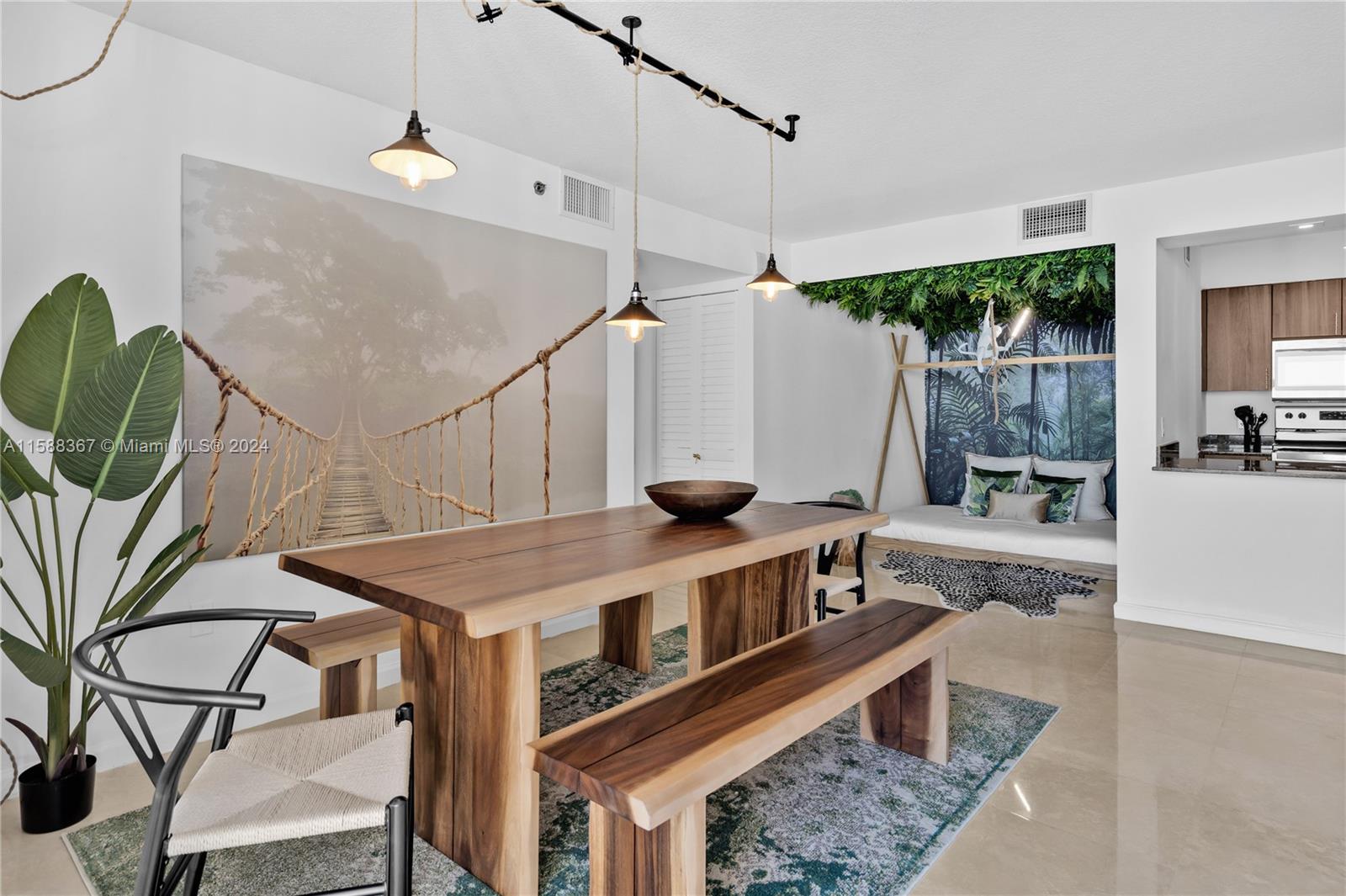 THE CLUB AT BRICKELL BAY - Residential