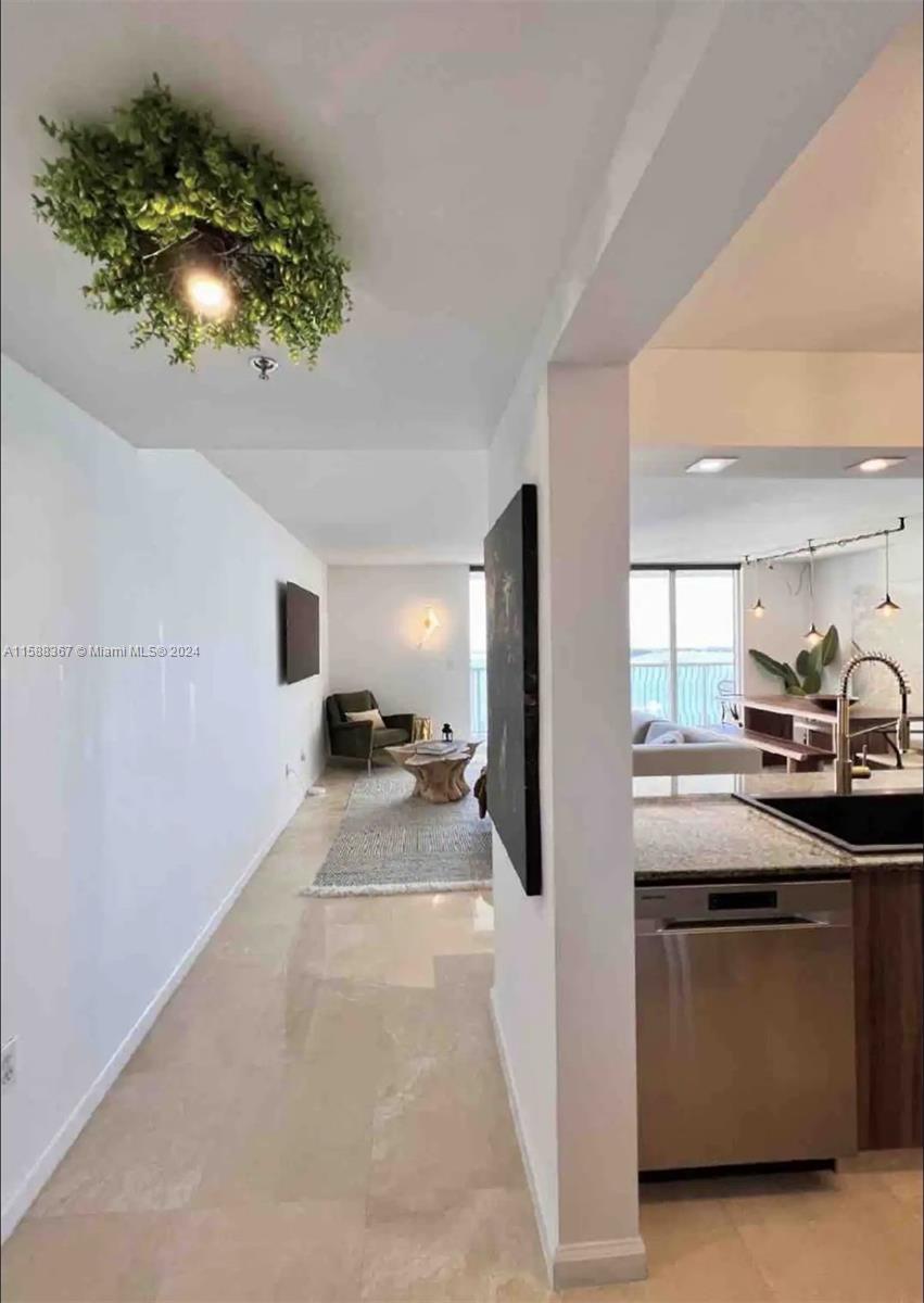 THE CLUB AT BRICKELL BAY - Residential