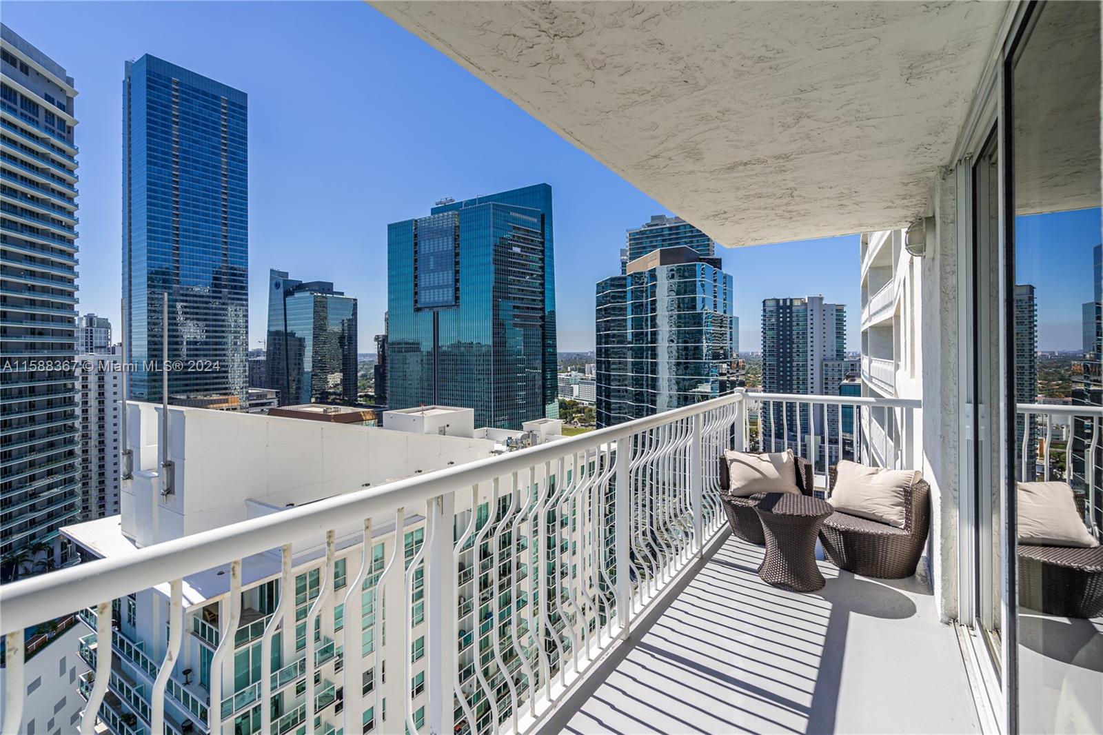 THE CLUB AT BRICKELL BAY - Residential