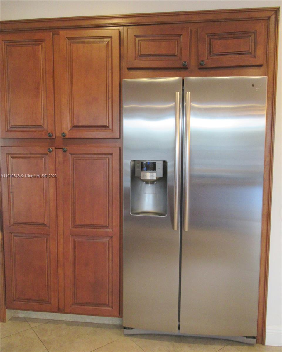 HOLLYWOOD HILLS 1965 - Residential Lease