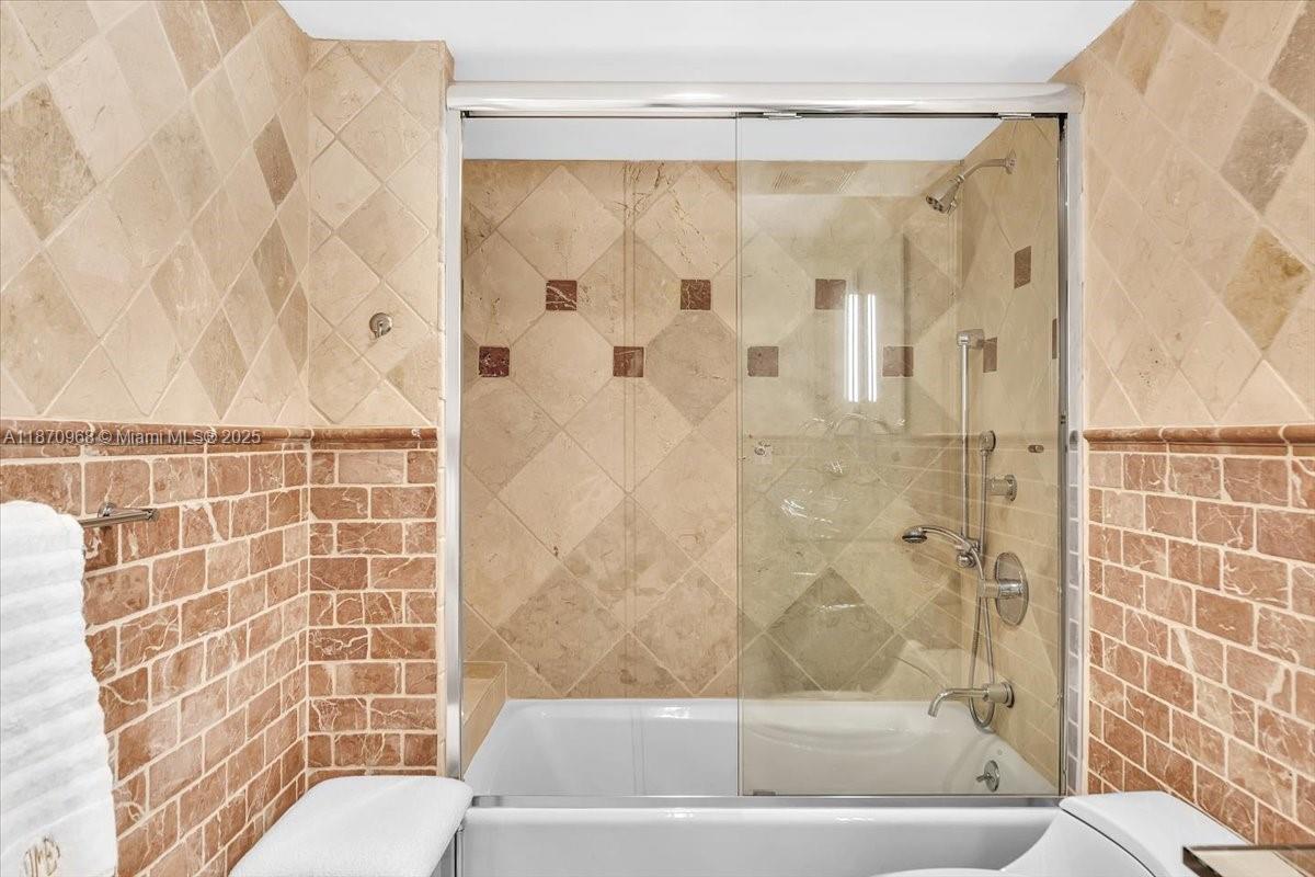 BALMORAL CONDO - Residential