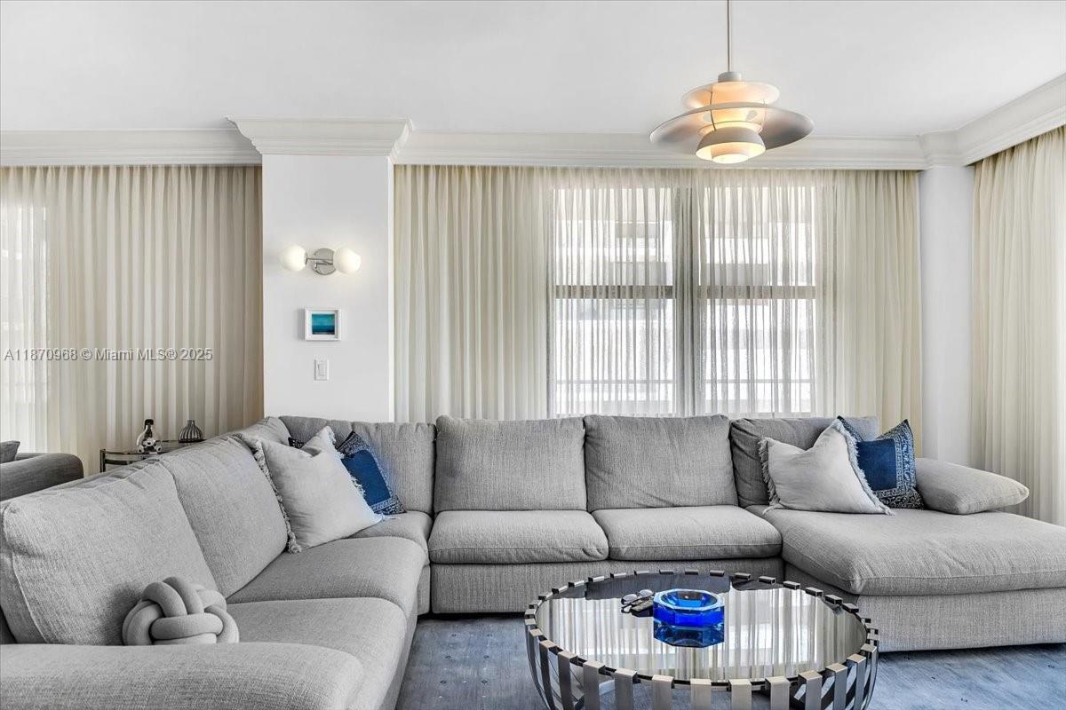 BALMORAL CONDO - Residential