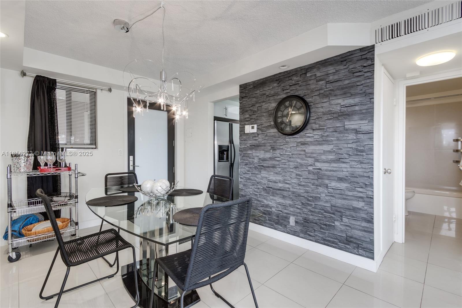 YACHT CLUB CONDO (THE) - Residential Lease