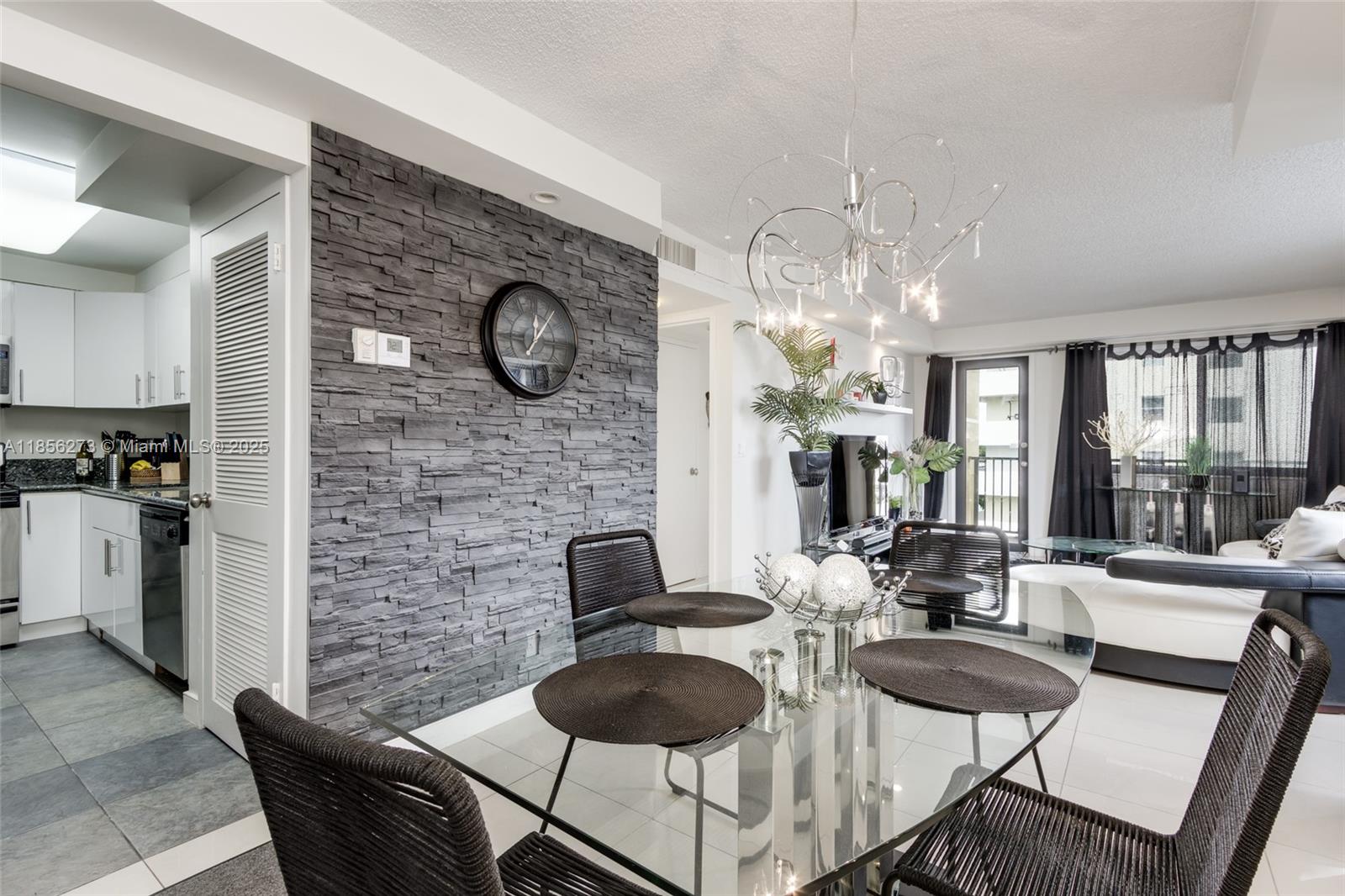 YACHT CLUB CONDO (THE) - Residential Lease