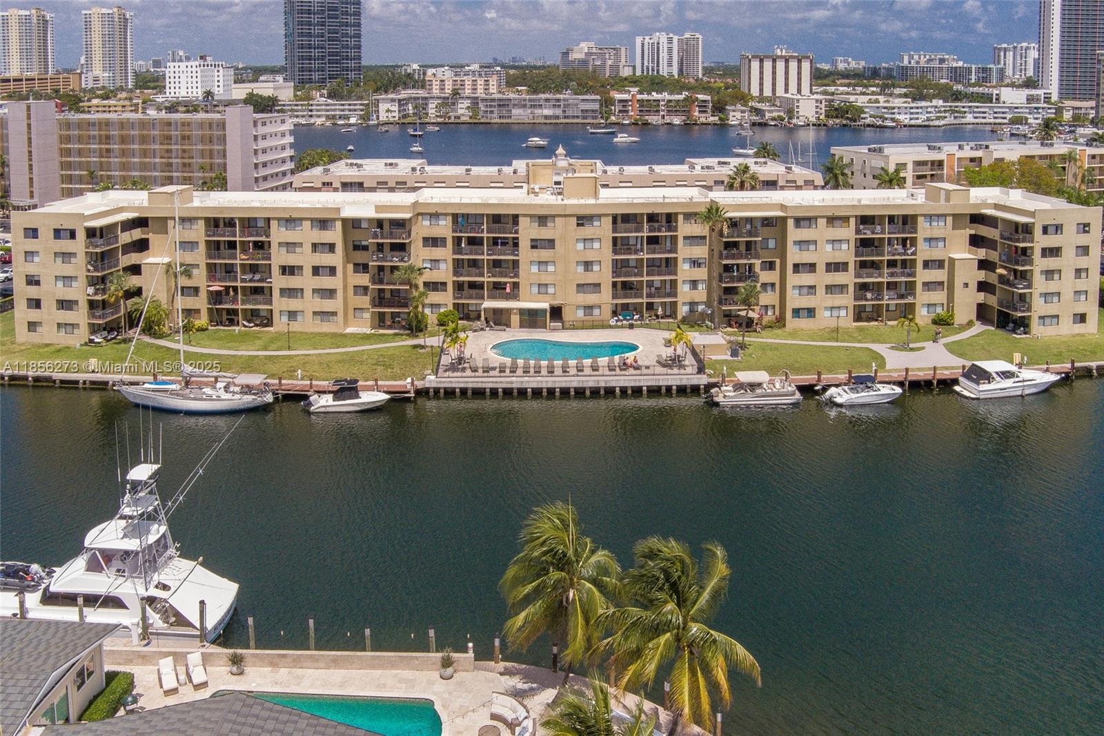 YACHT CLUB CONDO (THE) - Residential Lease