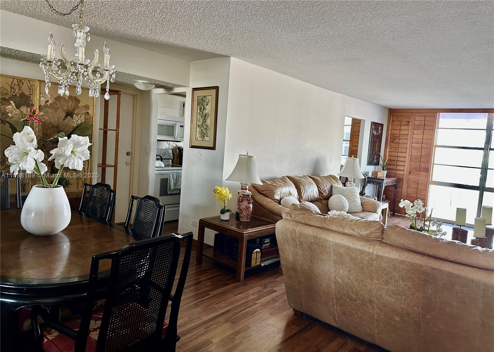 WINSTON TOWERS 500 CONDO - Residential