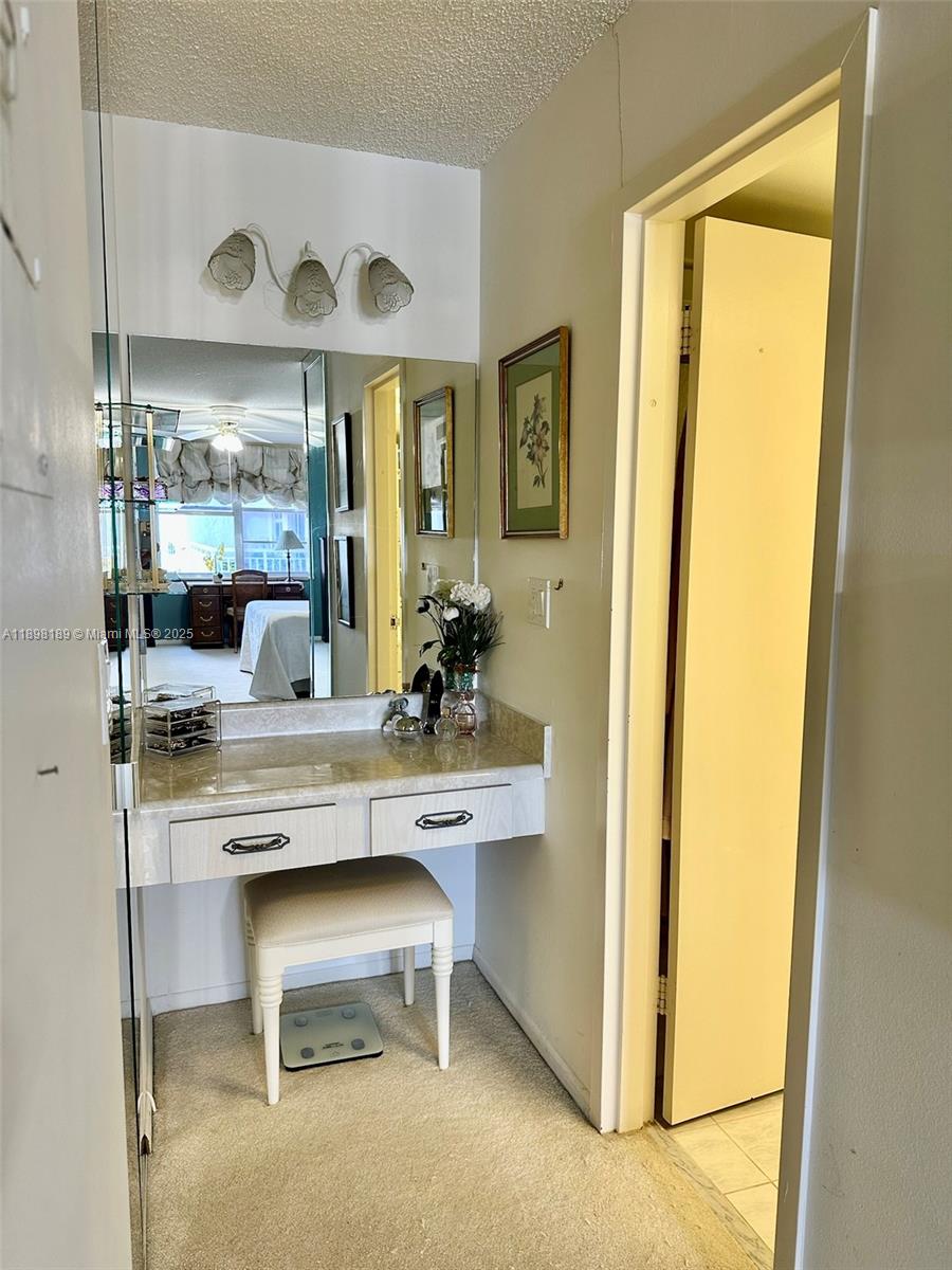 WINSTON TOWERS 500 CONDO - Residential