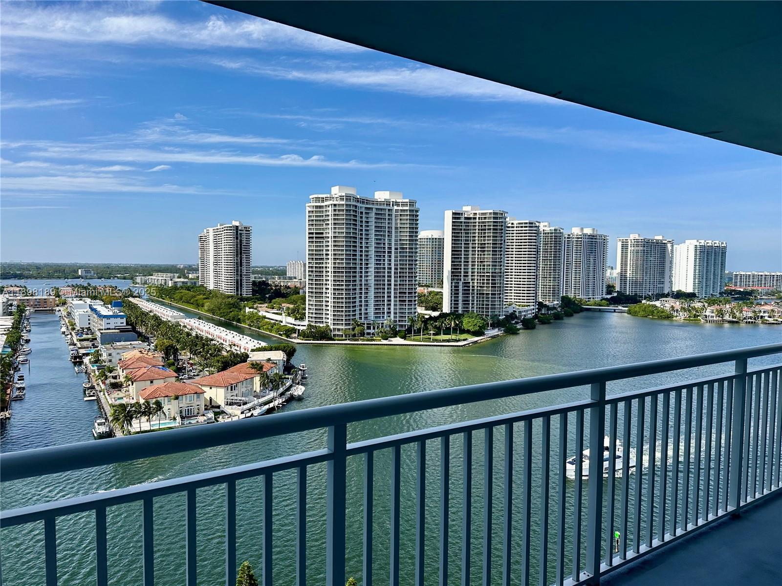 WINSTON TOWERS 500 CONDO - Residential