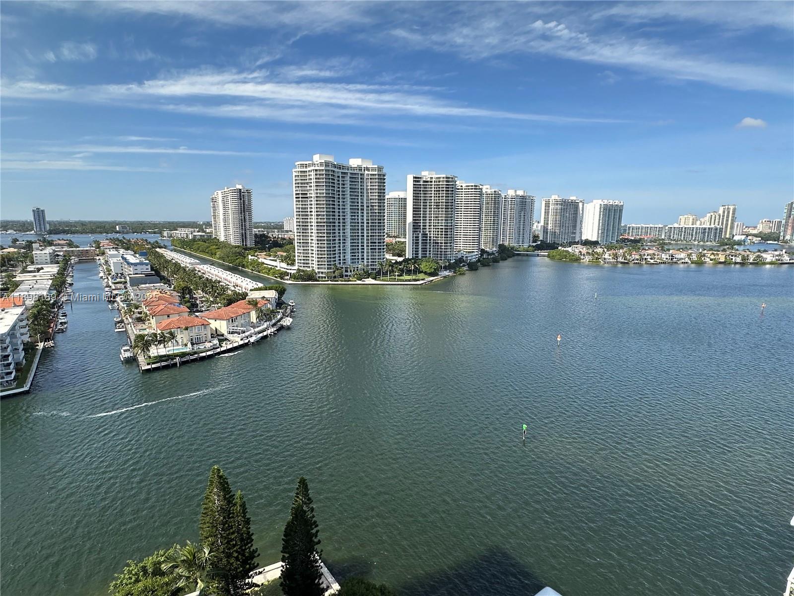 WINSTON TOWERS 500 CONDO - Residential