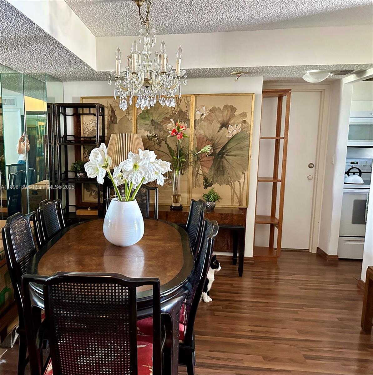 WINSTON TOWERS 500 CONDO - Residential