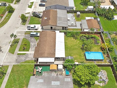 Single Family Residence in Hialeah FL 1480 32nd St St 5.jpg