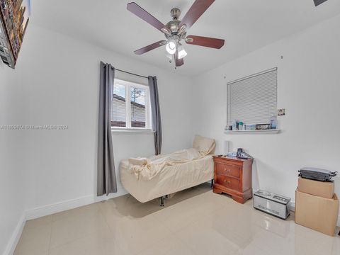 Single Family Residence in Hialeah FL 1480 32nd St St 15.jpg