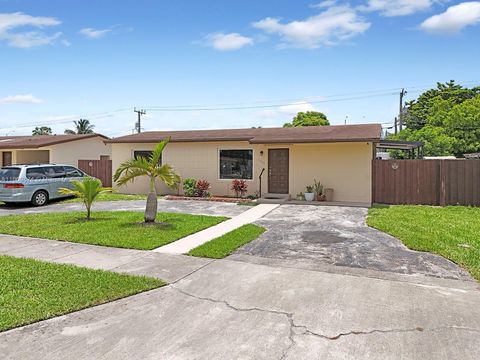 Single Family Residence in Hialeah FL 1480 32nd St St 1.jpg