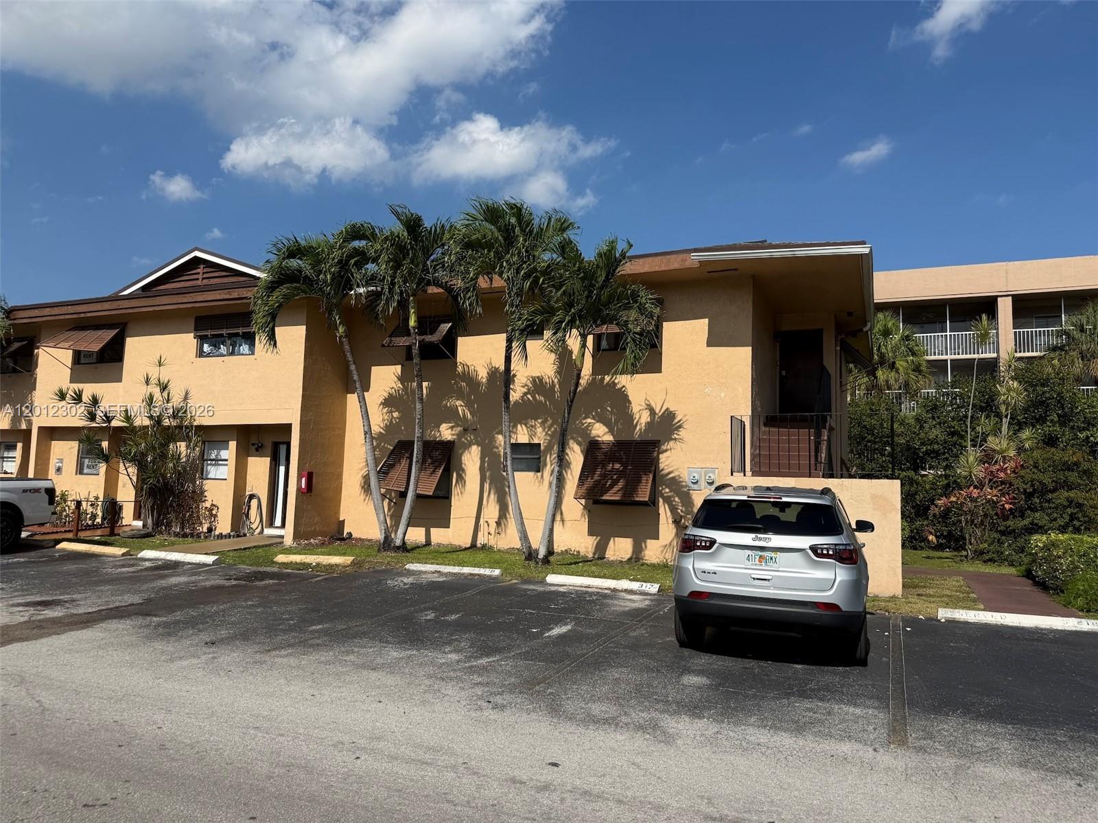 LAGUNA TROPICAL CONDO - Residential
