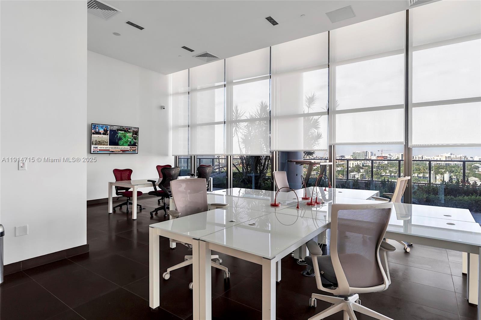 CANVAS CONDO - Residential