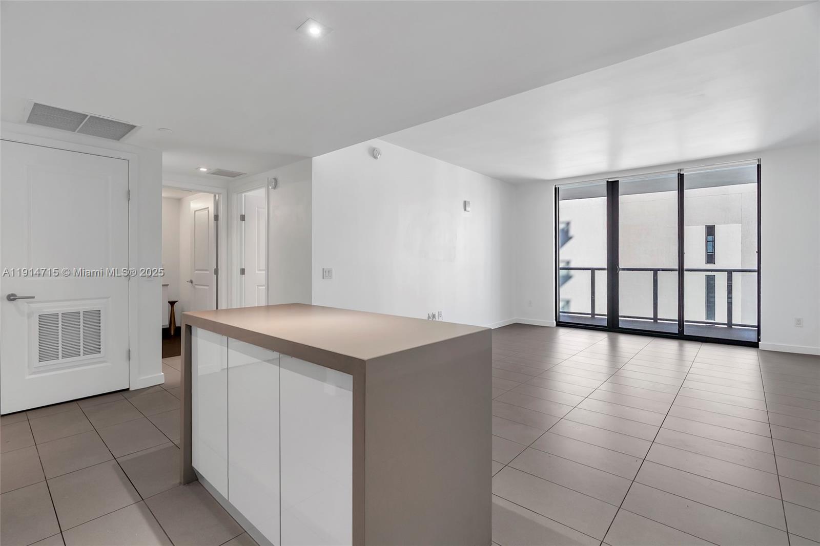 CANVAS CONDO - Residential