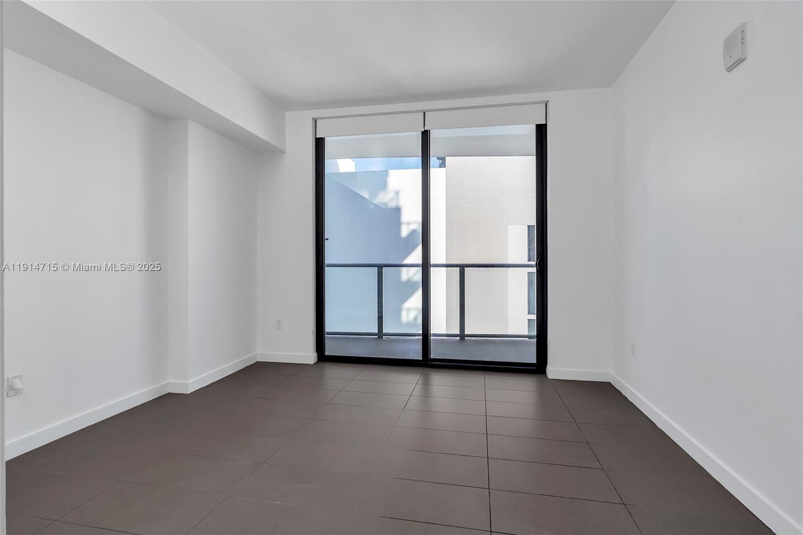 CANVAS CONDO - Residential