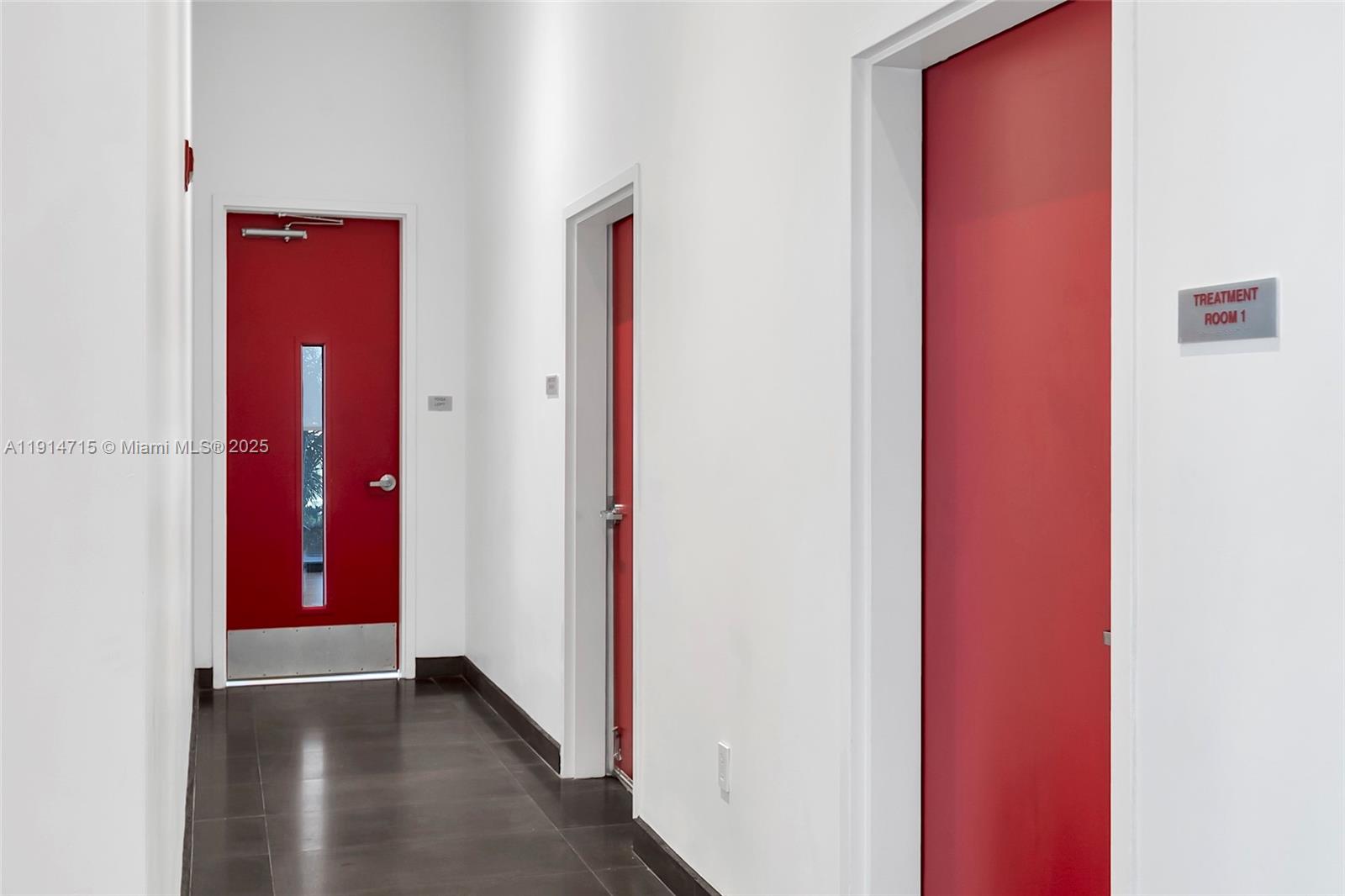 CANVAS CONDO - Residential