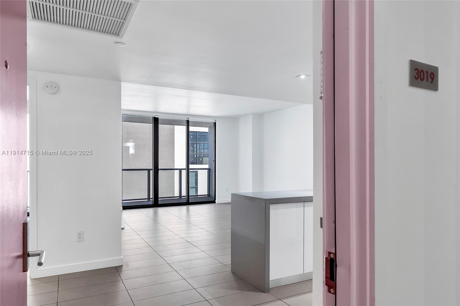 CANVAS CONDO - Residential