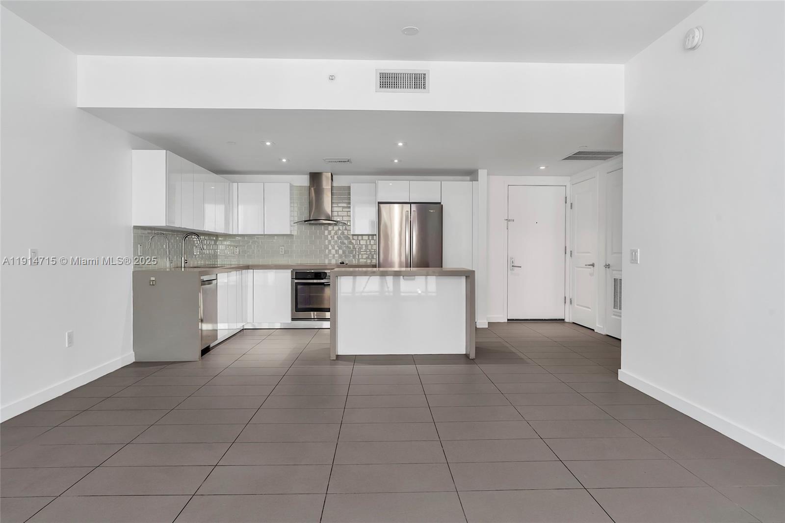 CANVAS CONDO - Residential