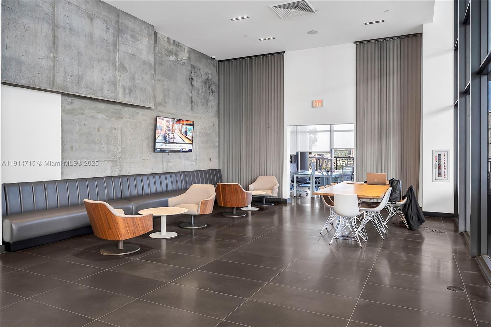 CANVAS CONDO - Residential