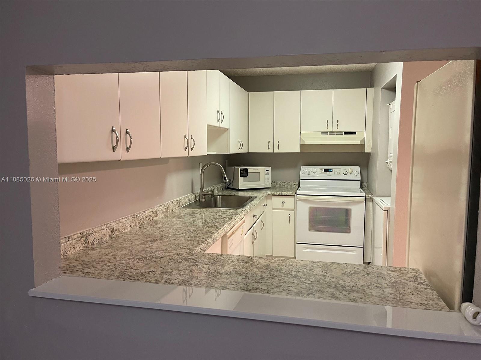 SAMARI LAKE EAST CONDO - Residential Lease