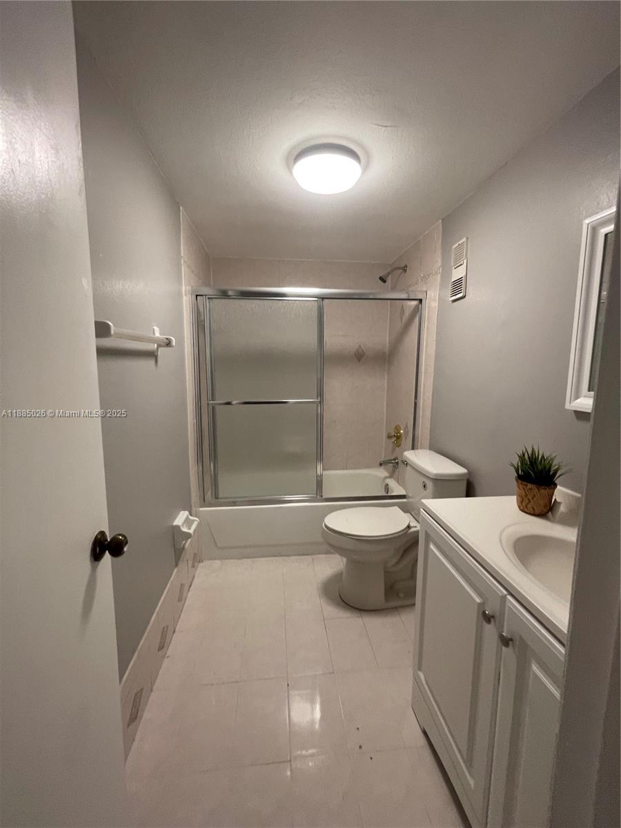 SAMARI LAKE EAST CONDO - Residential Lease