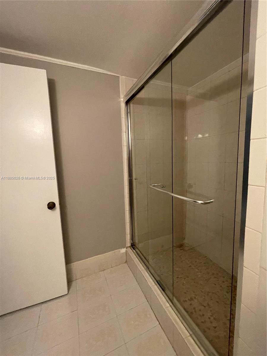 SAMARI LAKE EAST CONDO - Residential Lease