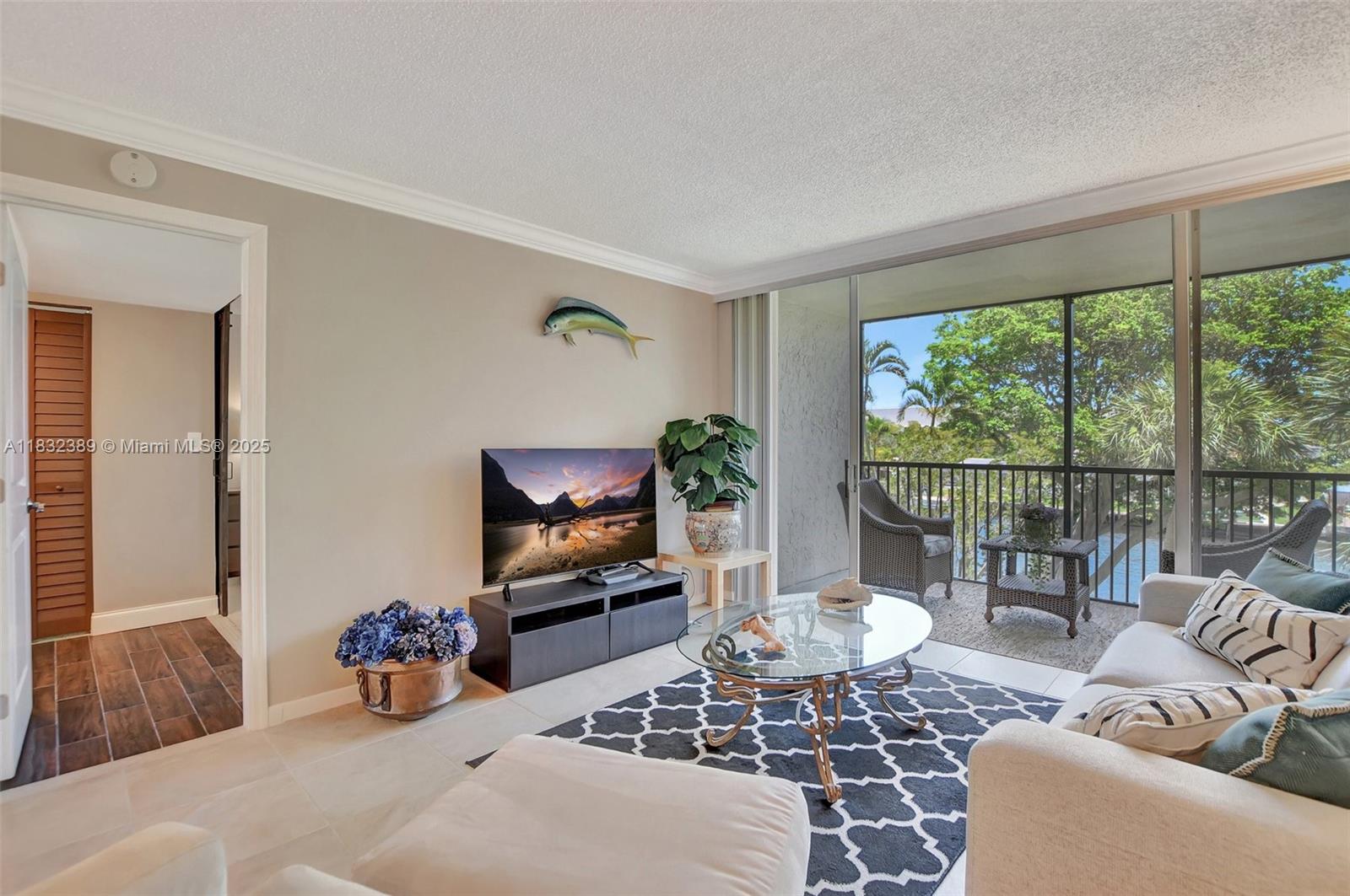 14 Royal Palm Way 303