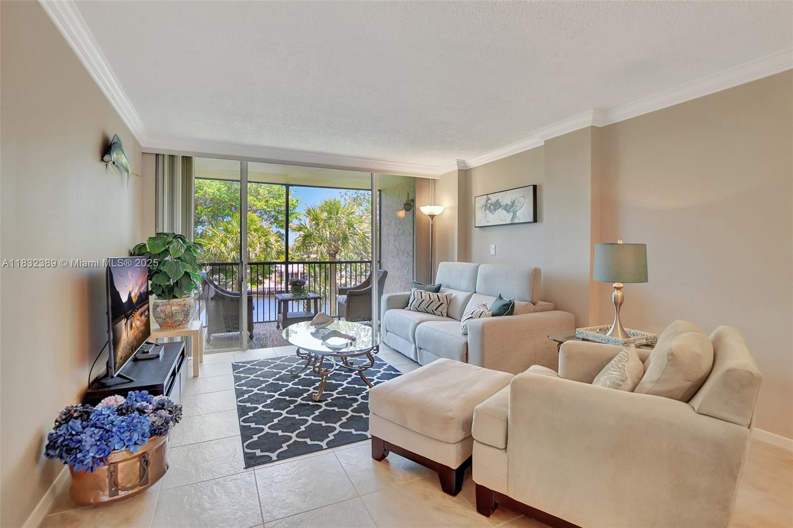 14 Royal Palm Way 303