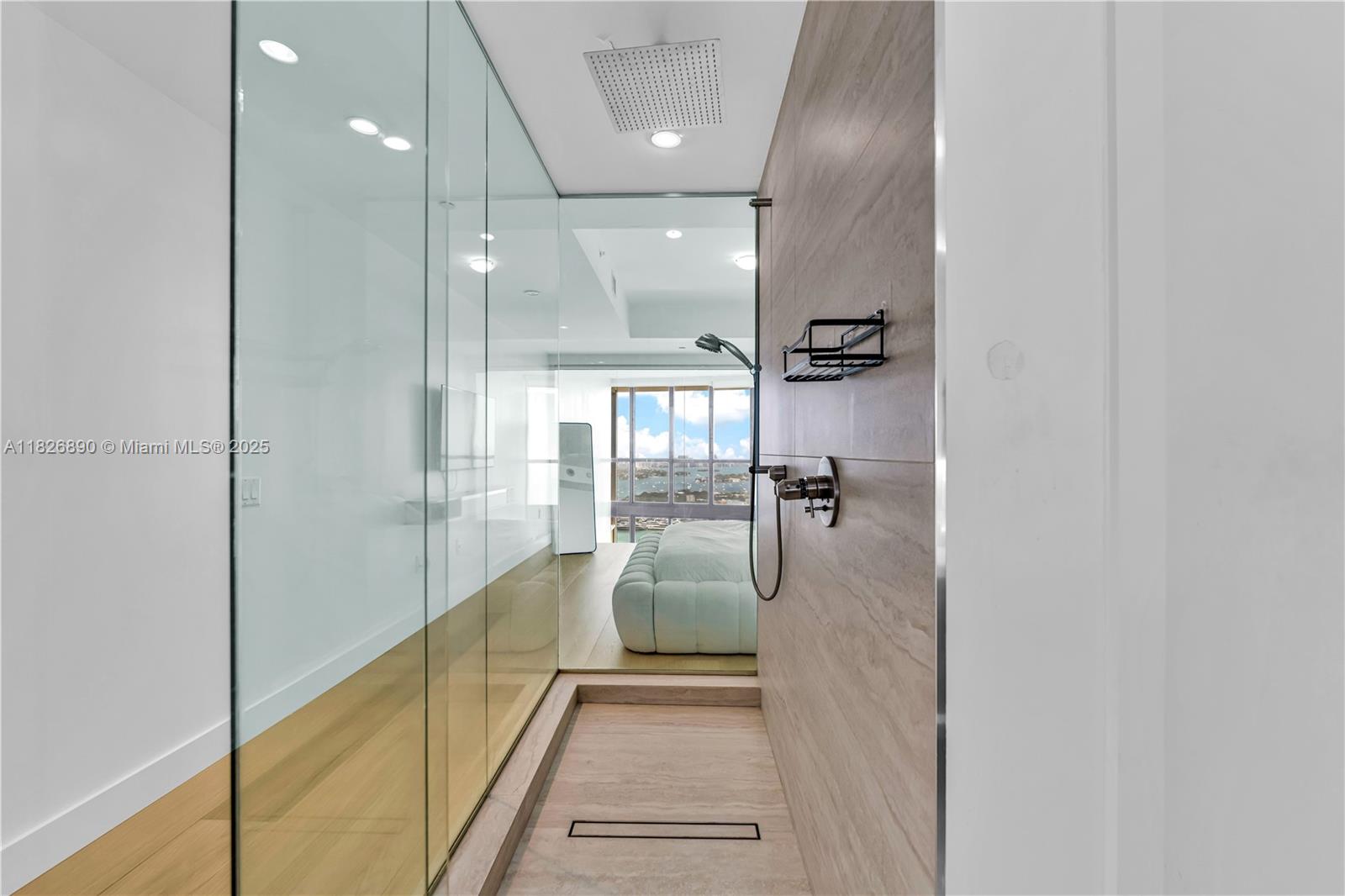 MARQUIS CONDO - Residential