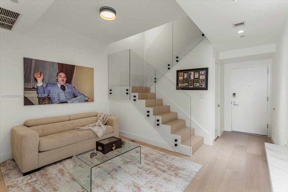 MARQUIS CONDO - Residential