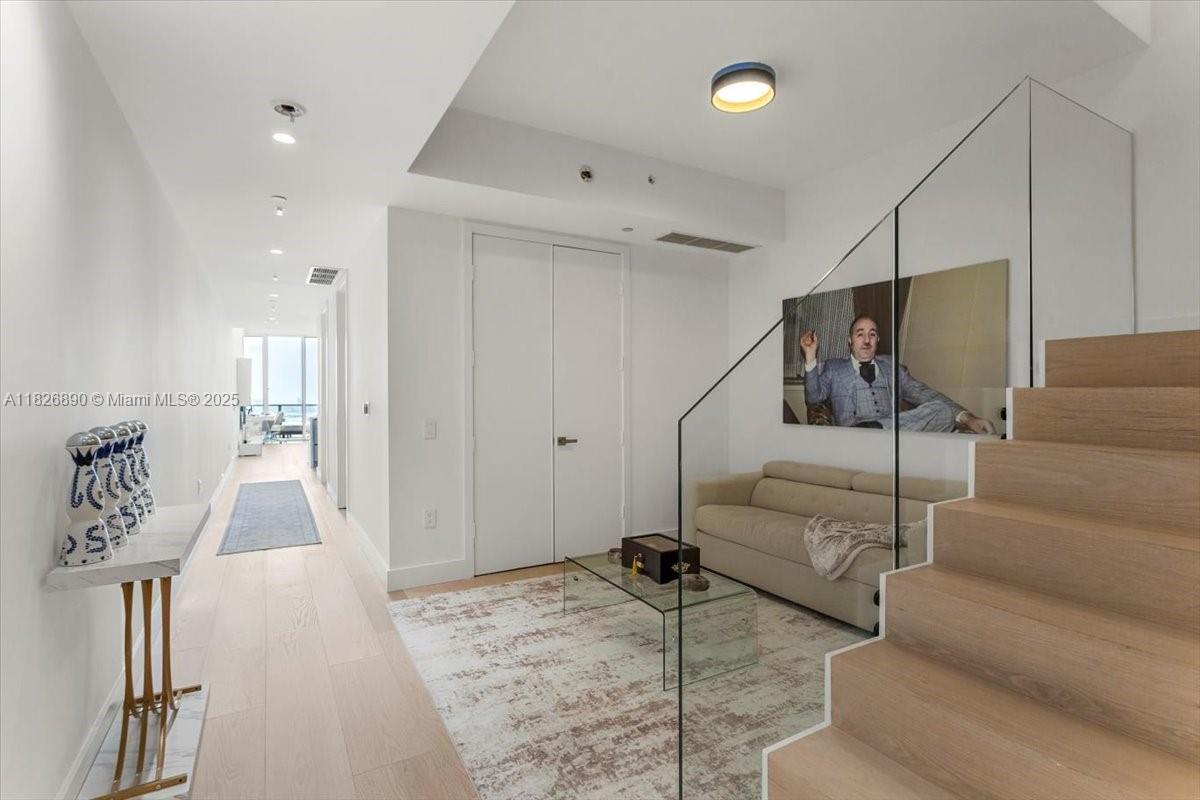 MARQUIS CONDO - Residential