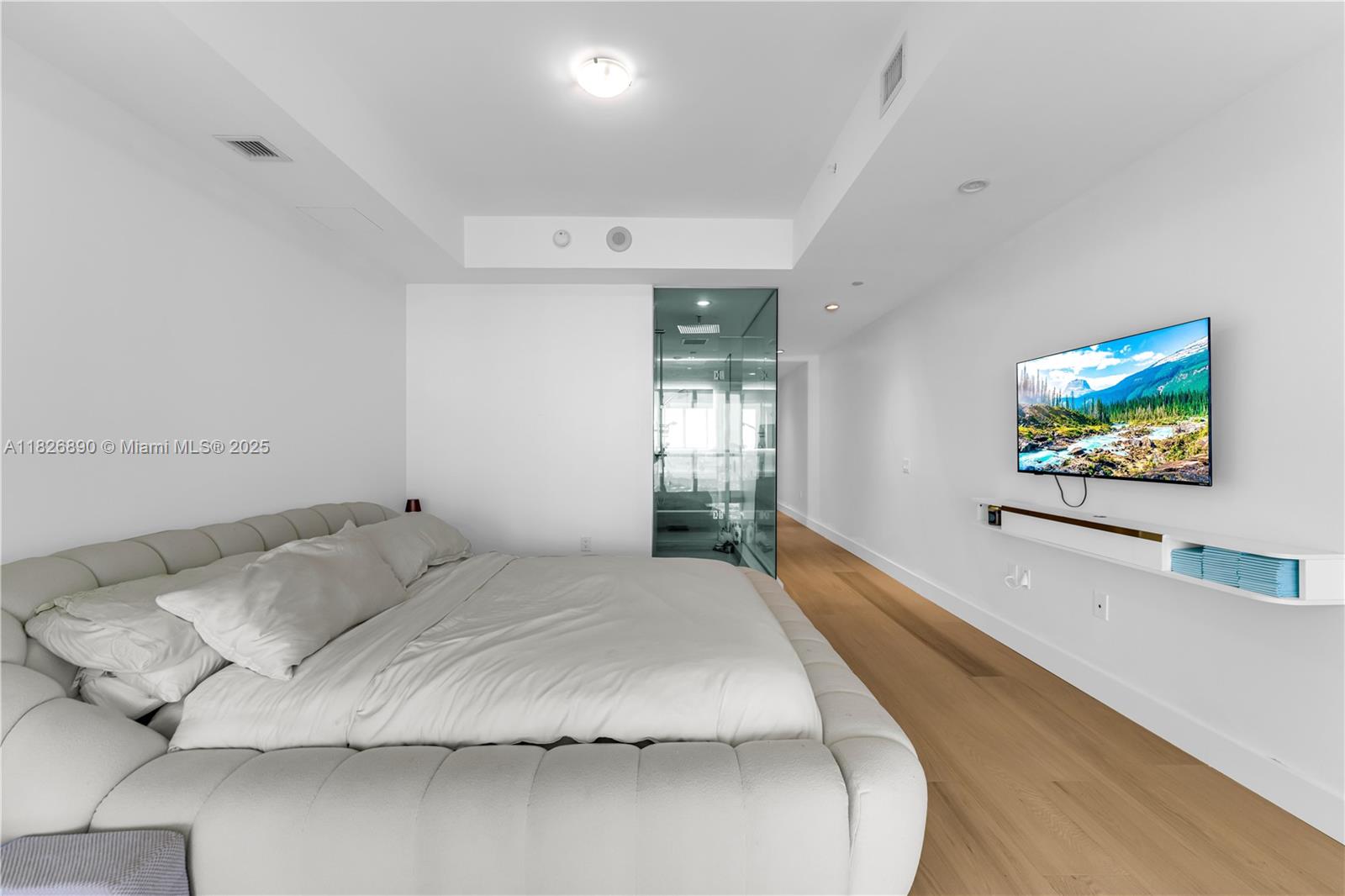 MARQUIS CONDO - Residential