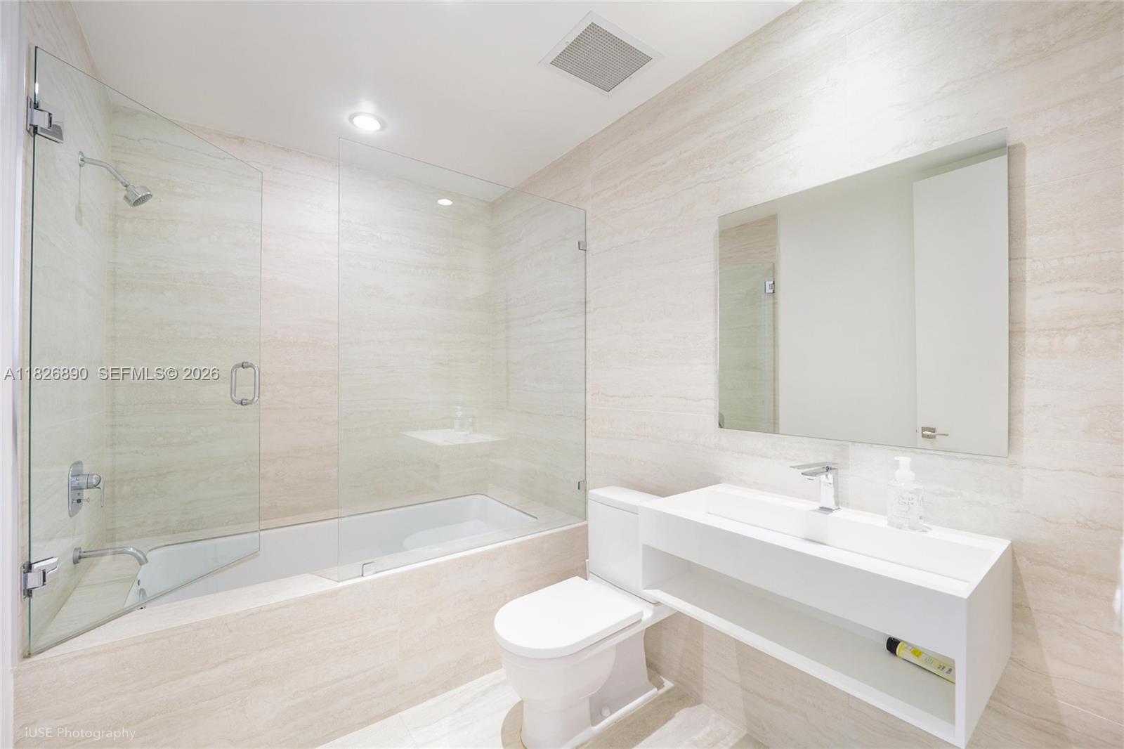 MARQUIS CONDO - Residential