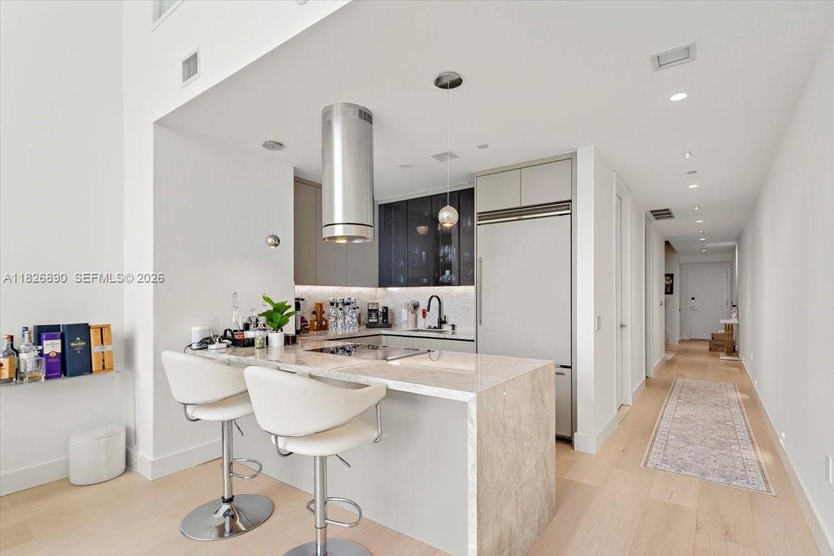 MARQUIS CONDO - Residential