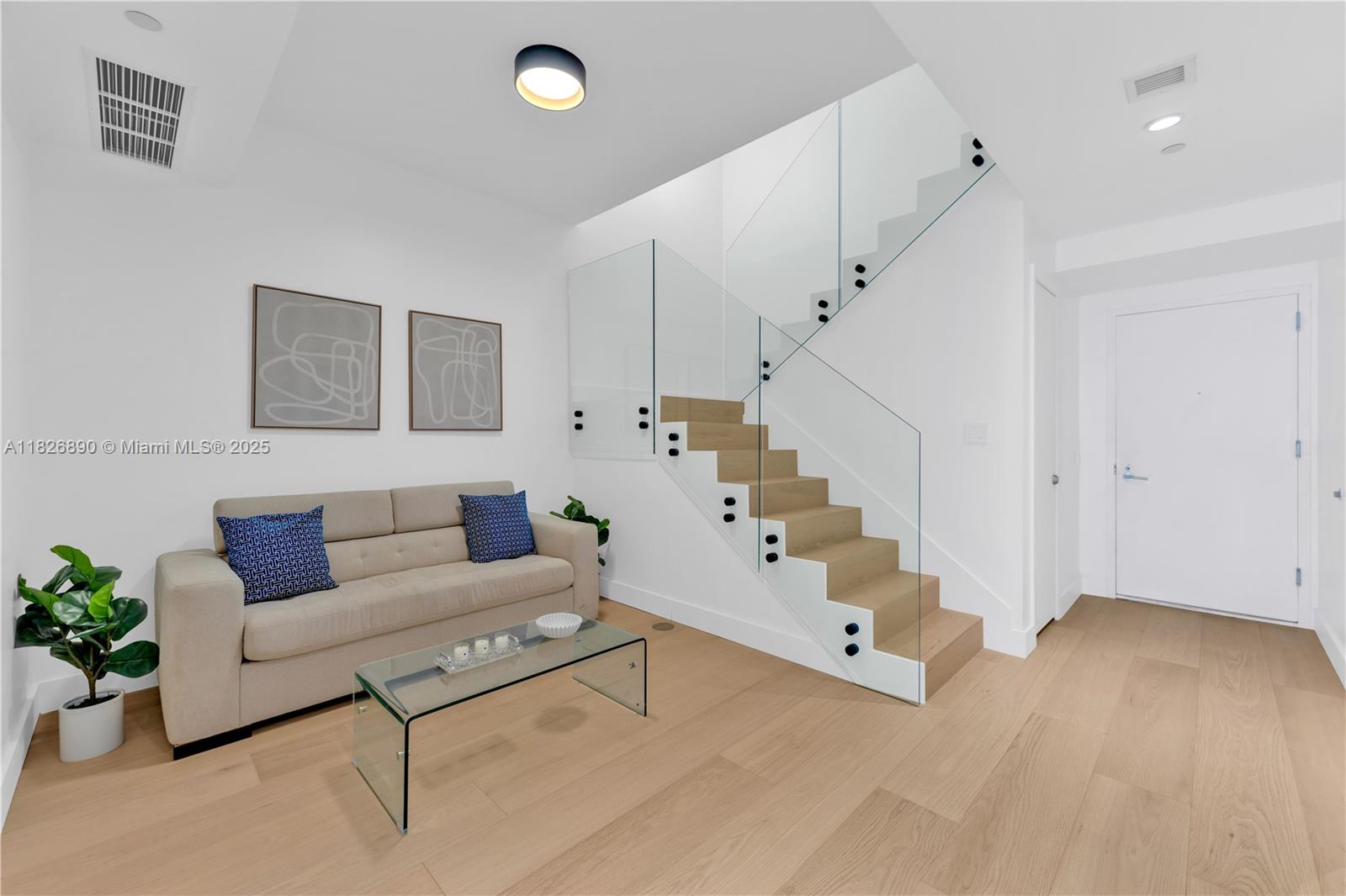 MARQUIS CONDO - Residential