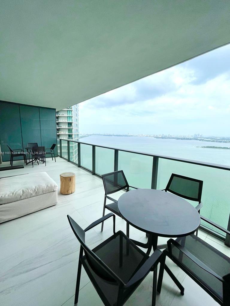 PARAISO BAY CONDO - Residential