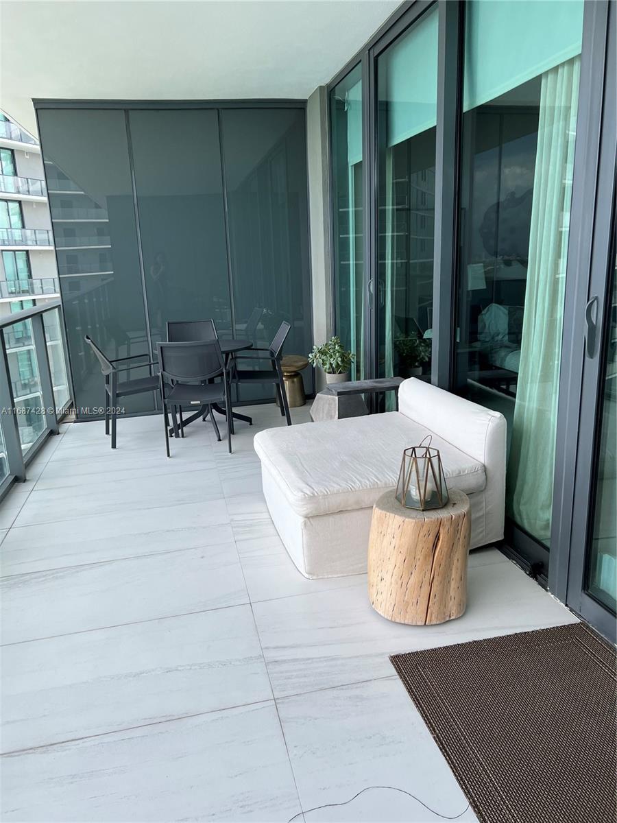 PARAISO BAY CONDO - Residential