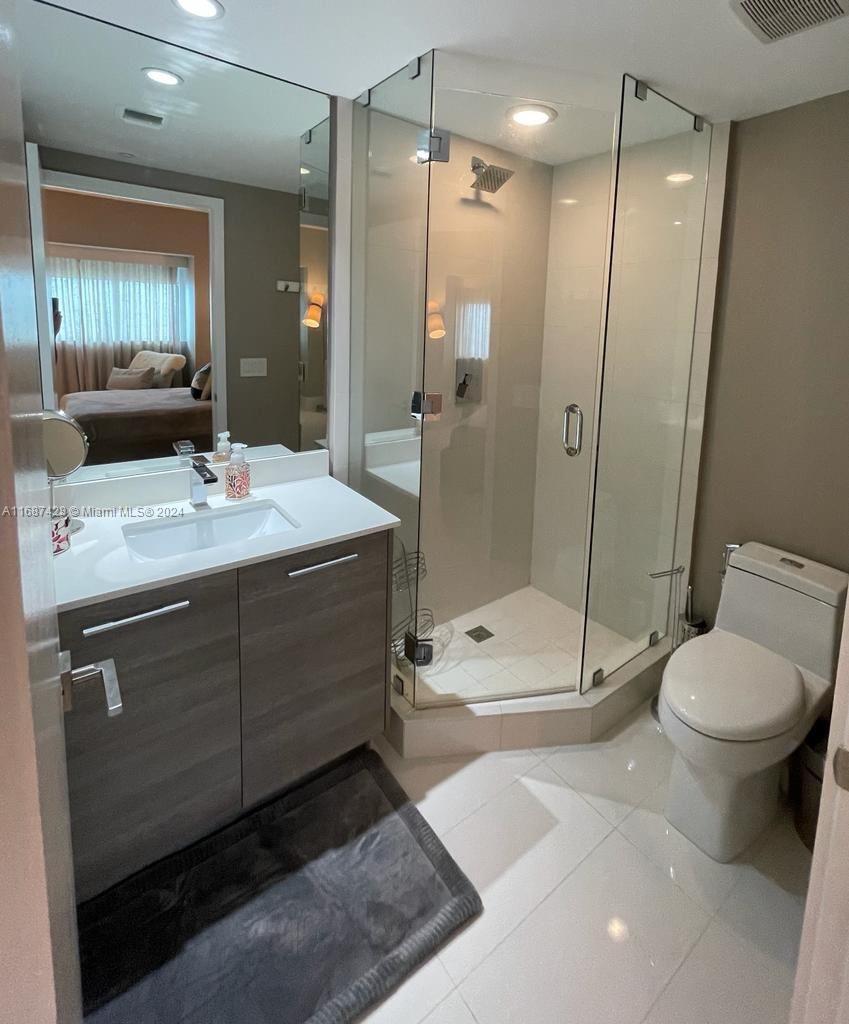 PARAISO BAY CONDO - Residential