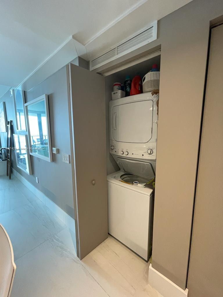 PARAISO BAY CONDO - Residential