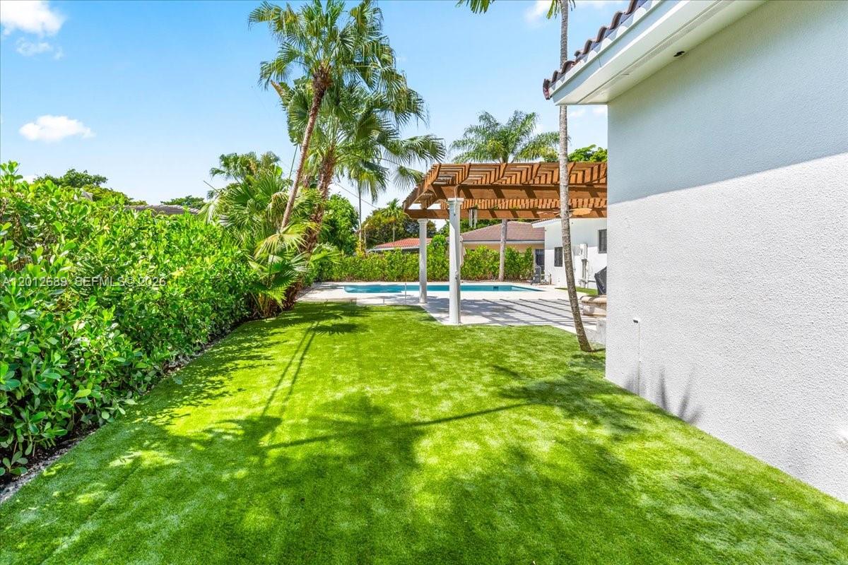 C GABLES RIVIERA SEC 5 - Residential