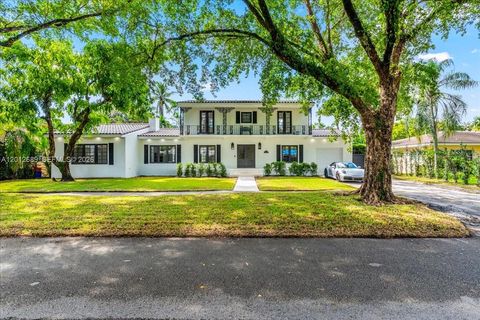 Photo of 1426 Robbia Ave, Coral Gables, FL 33146 (MLS # A12012689)