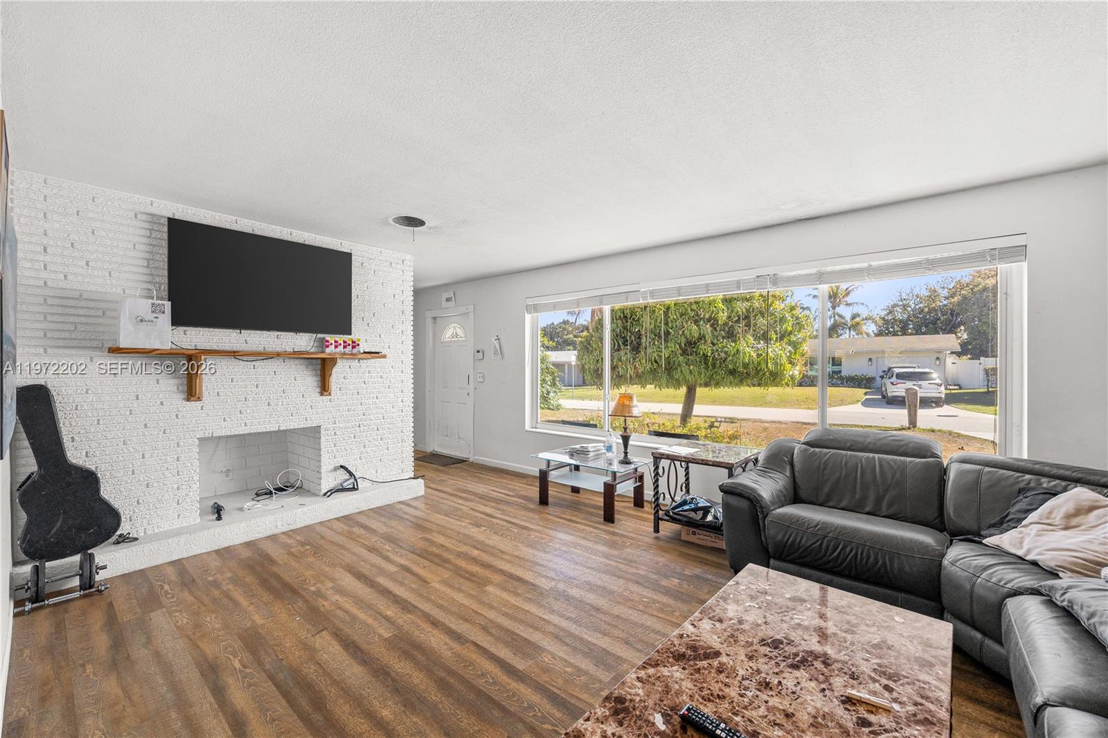 WOODCREST MNR - Residential