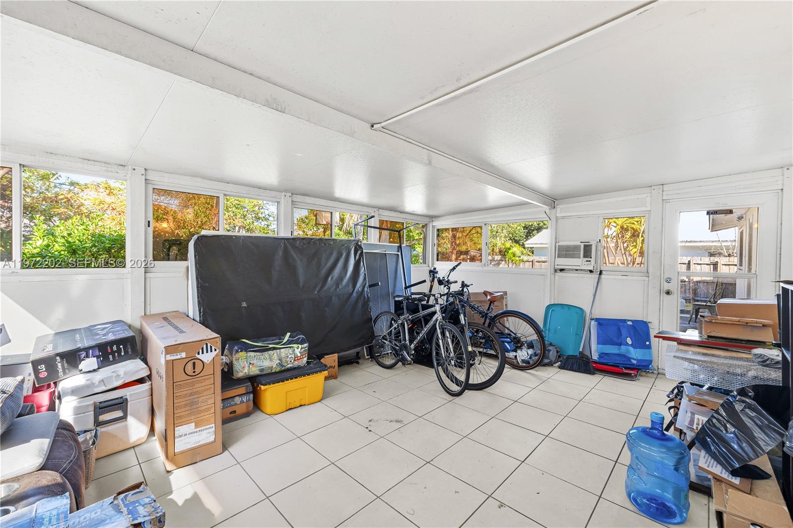 WOODCREST MNR - Residential