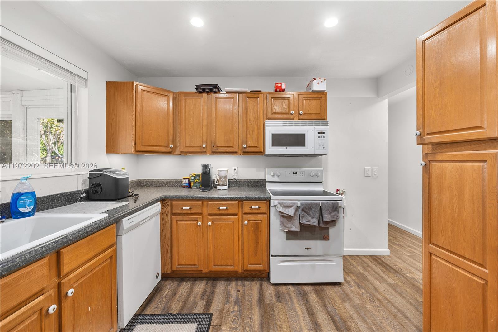 WOODCREST MNR - Residential