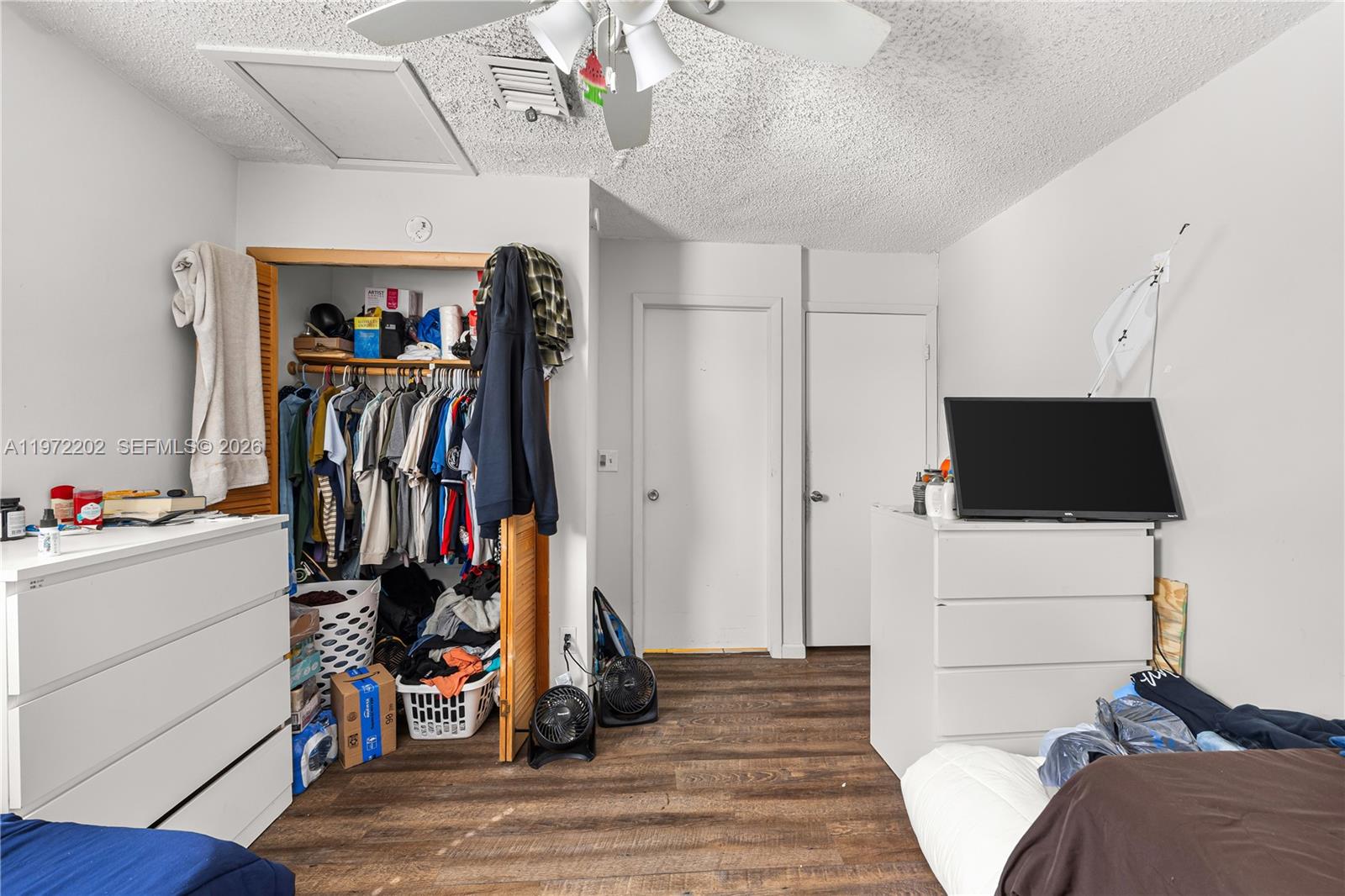 WOODCREST MNR - Residential