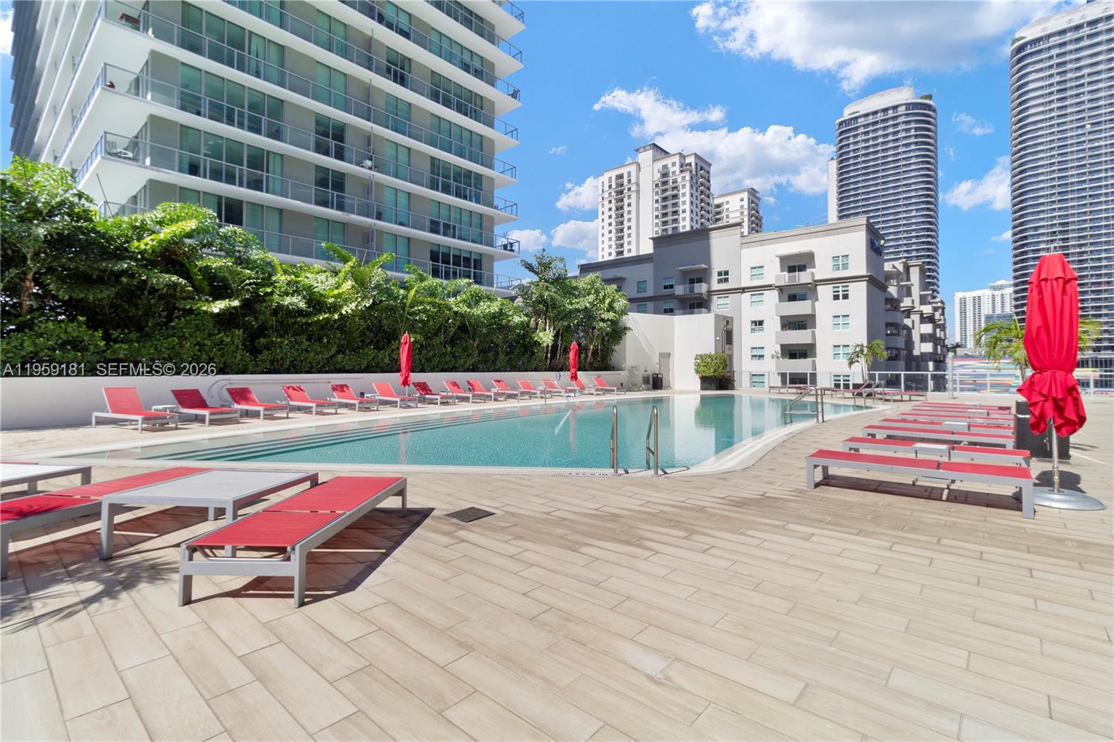 1100 MILLECENTO RESIDENCE - Residential