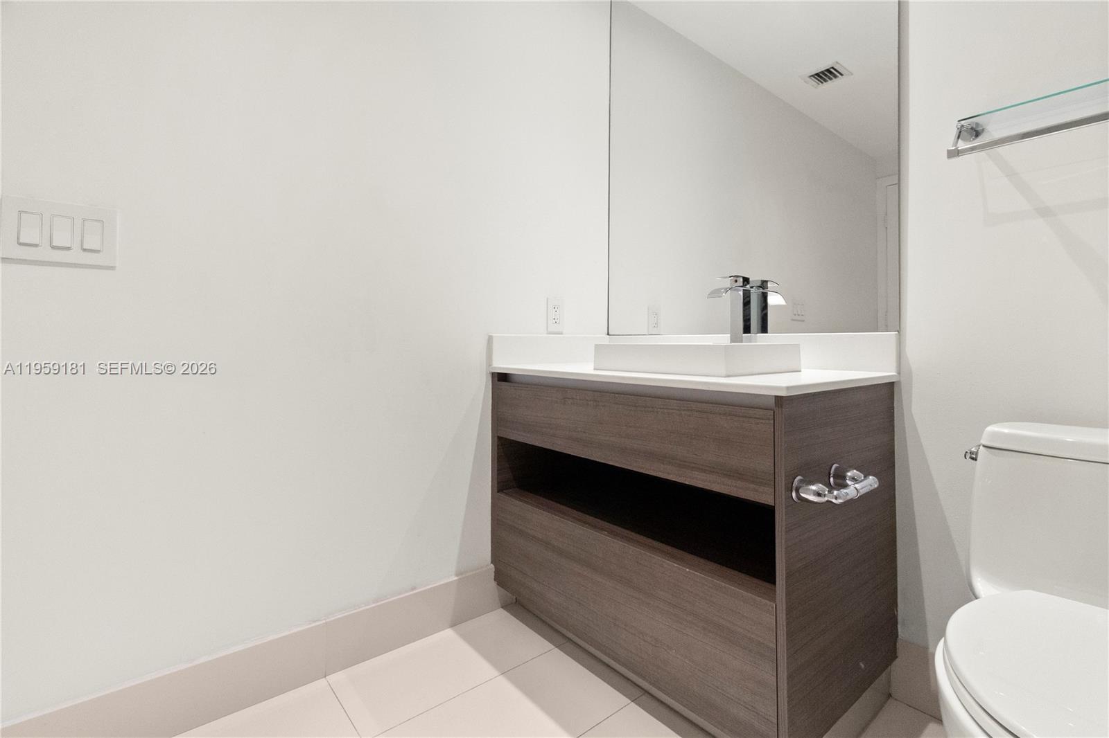 1100 MILLECENTO RESIDENCE - Residential