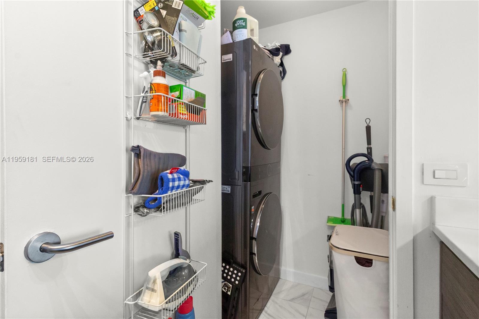 1100 MILLECENTO RESIDENCE - Residential